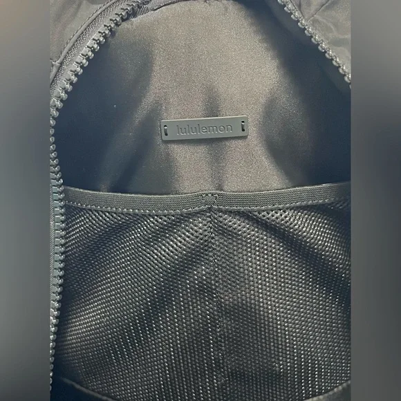 Lululemon Everyday Backpack 2.0 Laptop Office Travel Gym School Work Casual - Picture 14 of 16
